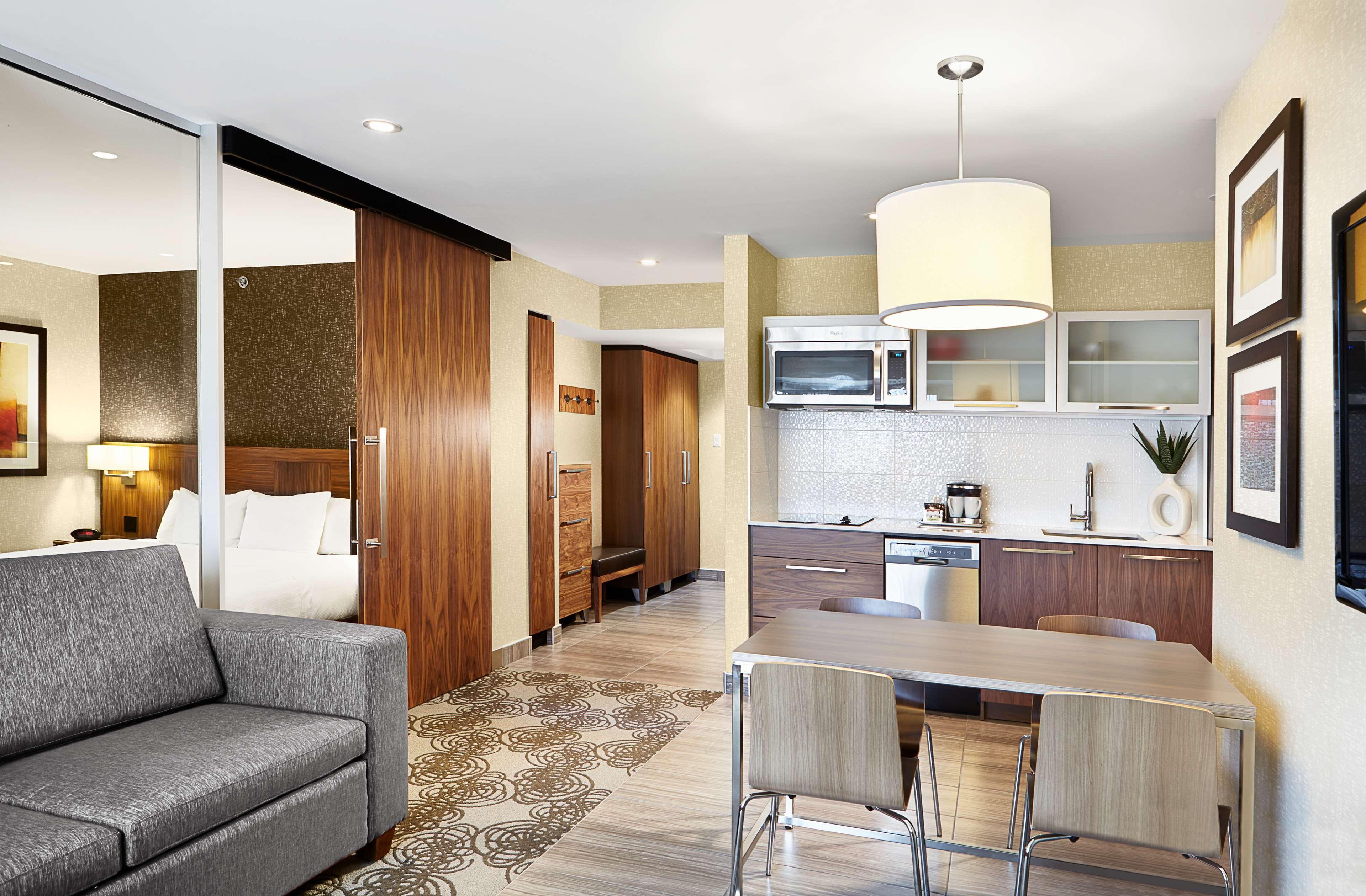 Hilton Montreal/laval Hotel 4*
