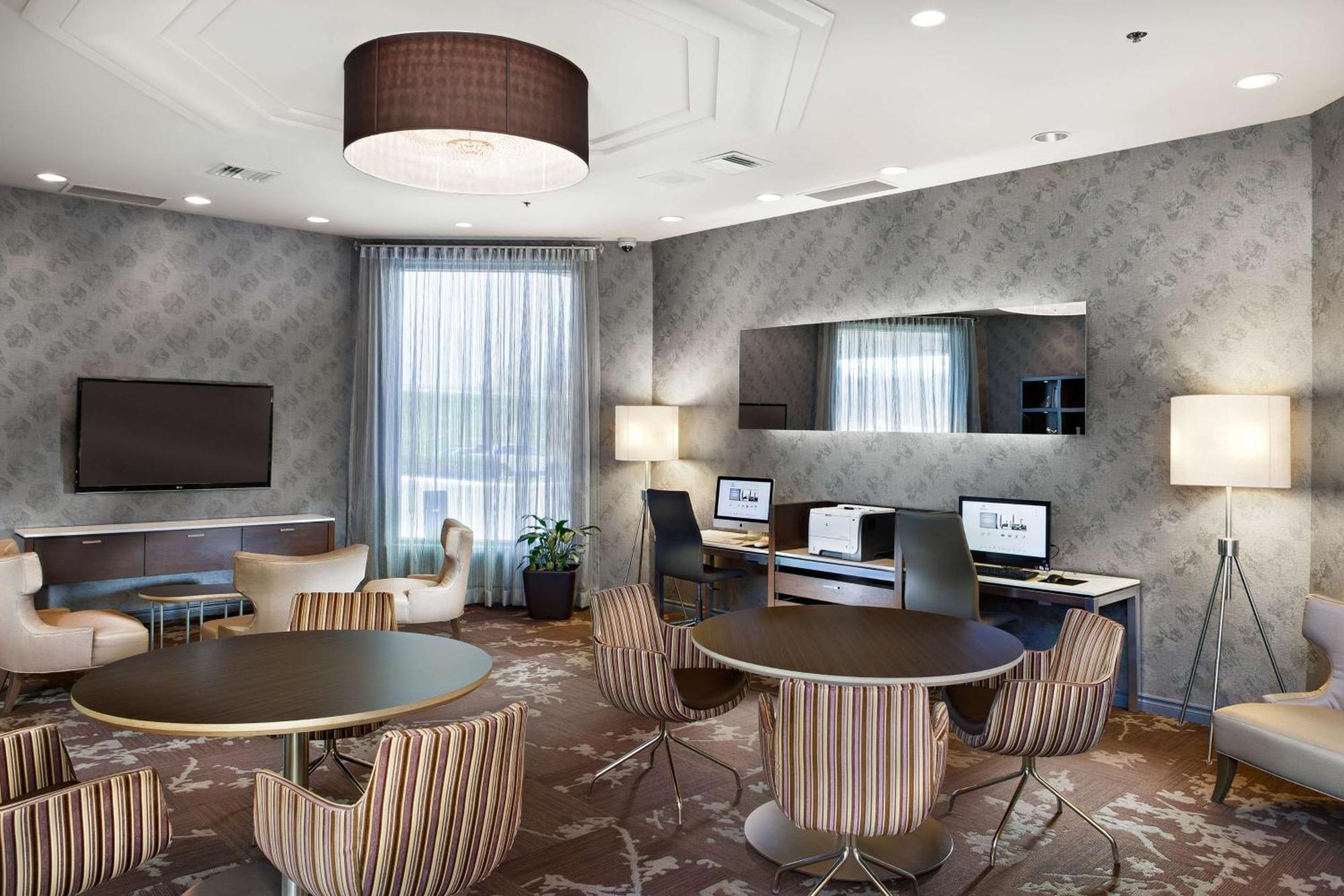 Hotel Hilton Montreal/laval 4*